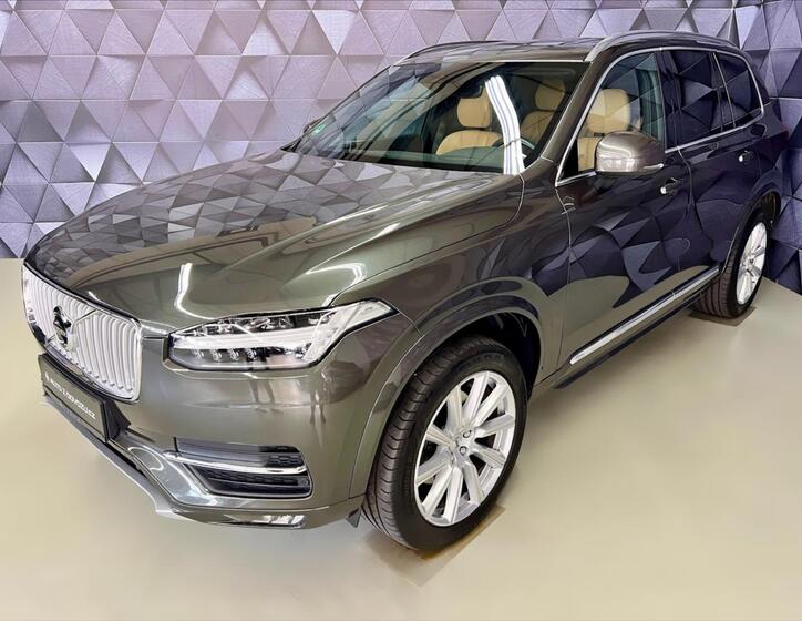 Volvo XC90 1