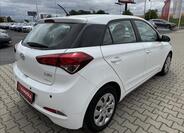 Hyundai i20 6