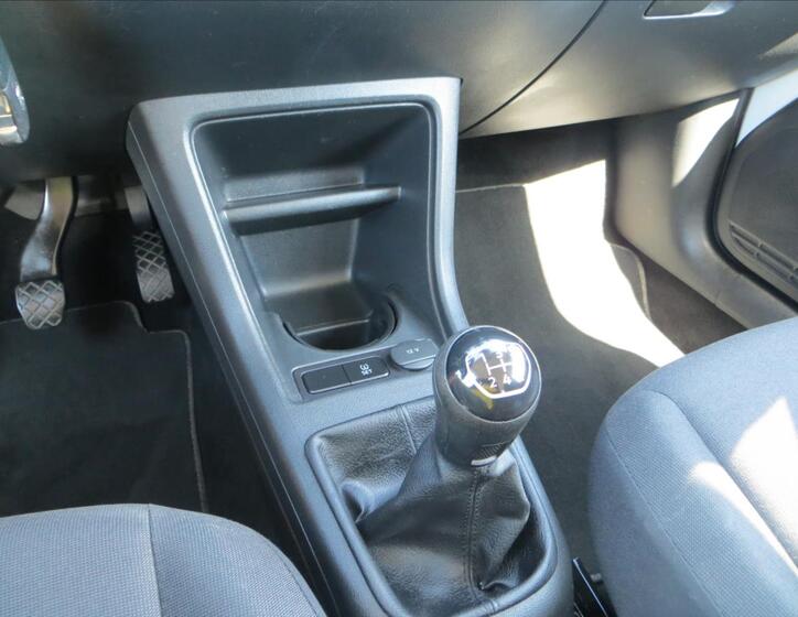 Volkswagen up! 12