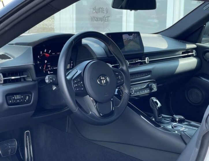 Toyota Supra 25