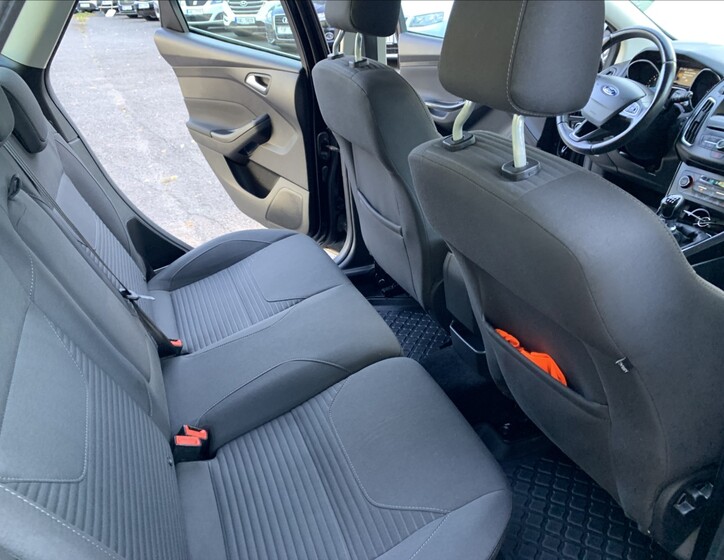 Ford Focus 14