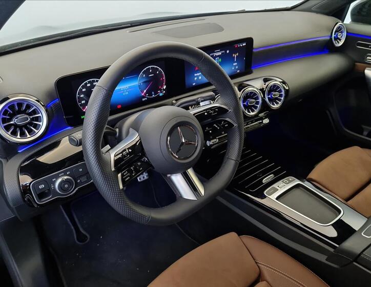 Mercedes-Benz Třídy A 9
