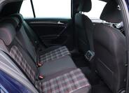 Volkswagen Golf 12