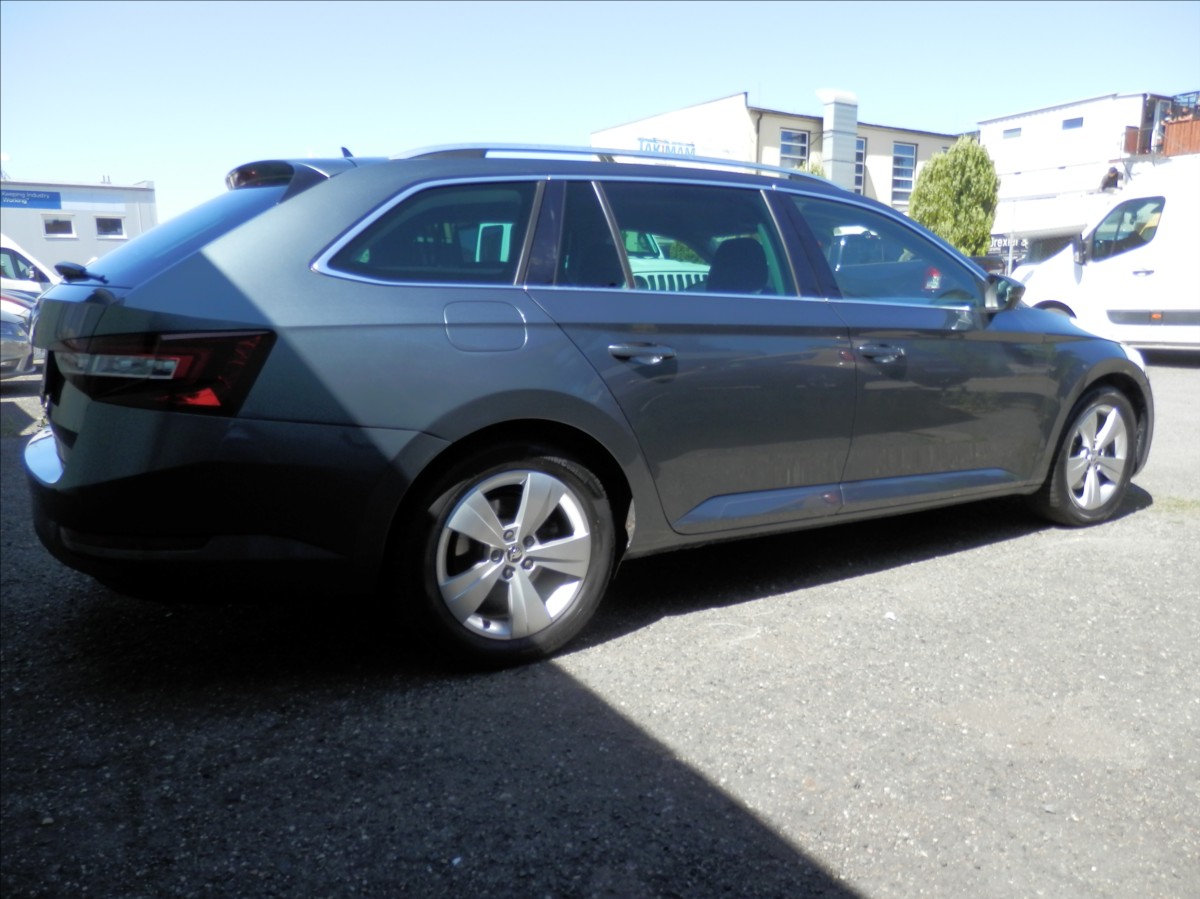 Škoda Superb