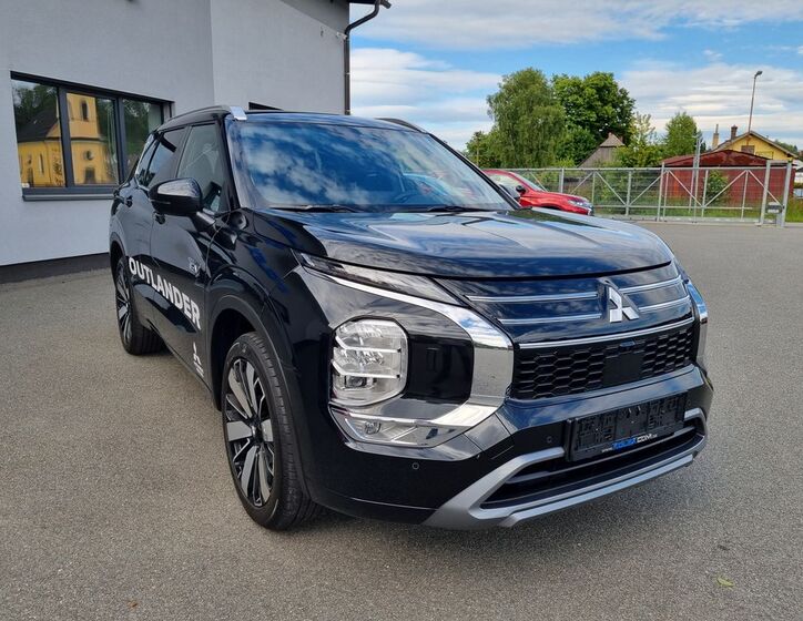 Mitsubishi Outlander 7