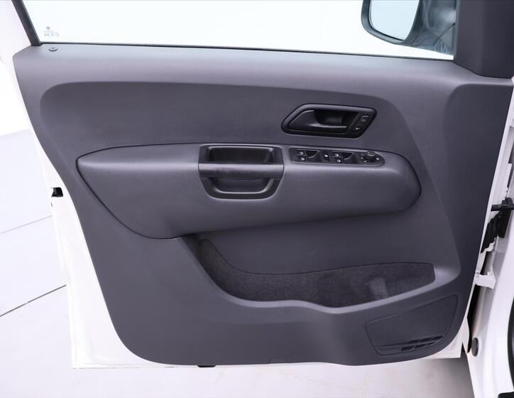 Volkswagen Amarok 10