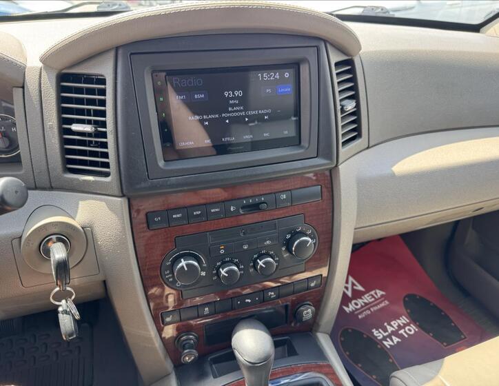 Jeep Grand Cherokee 24