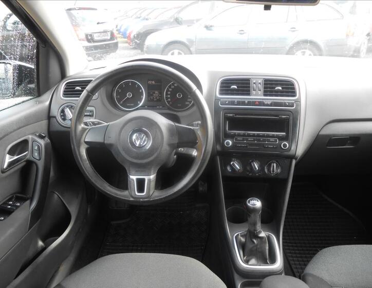 Volkswagen Polo 13