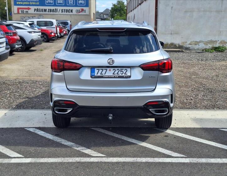 MG HS 5