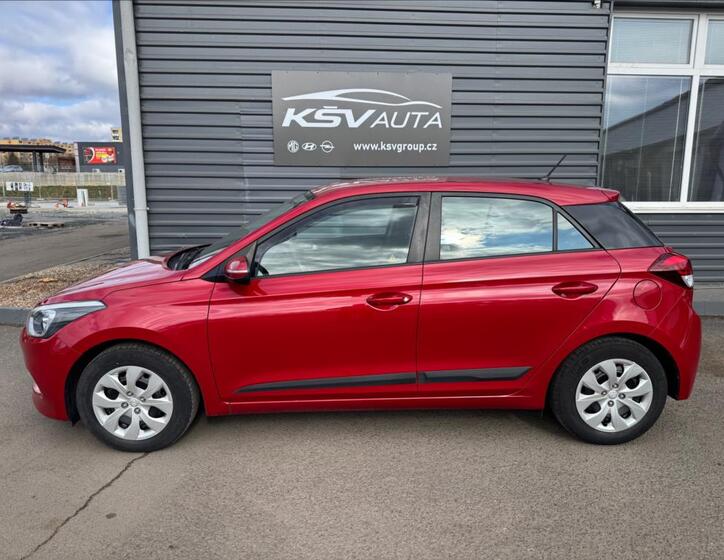 Hyundai i20 6