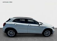 Mercedes-Benz GLA 4