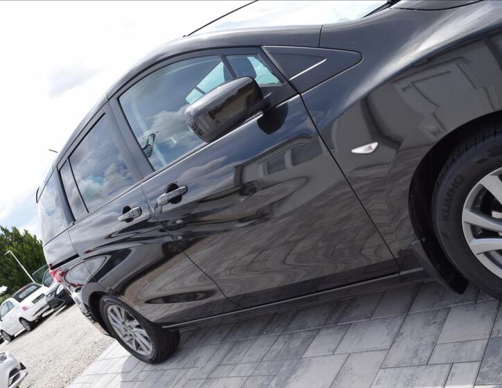 Mazda 5 9