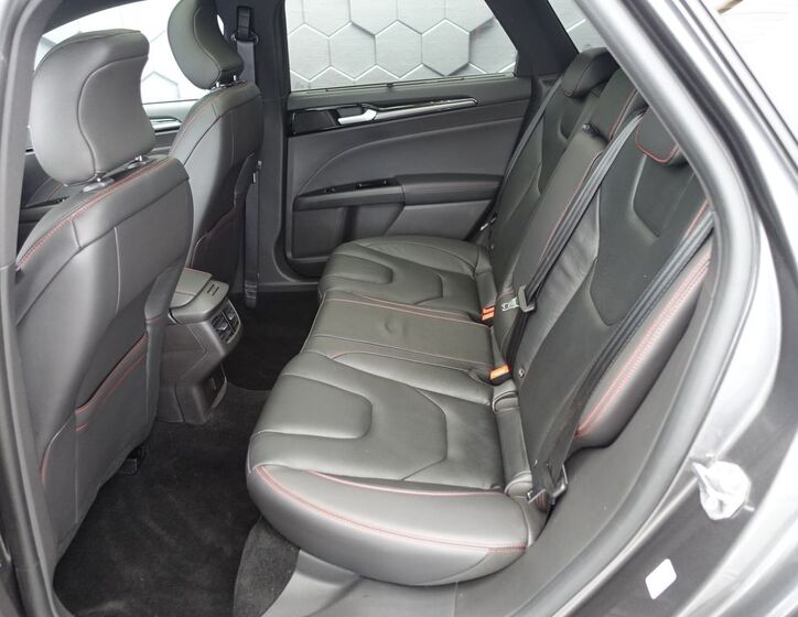 Ford Mondeo 29