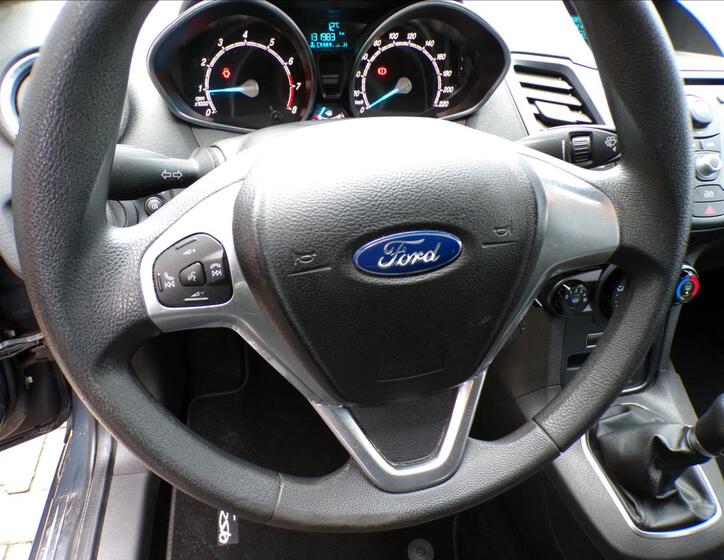 Ford Fiesta 13