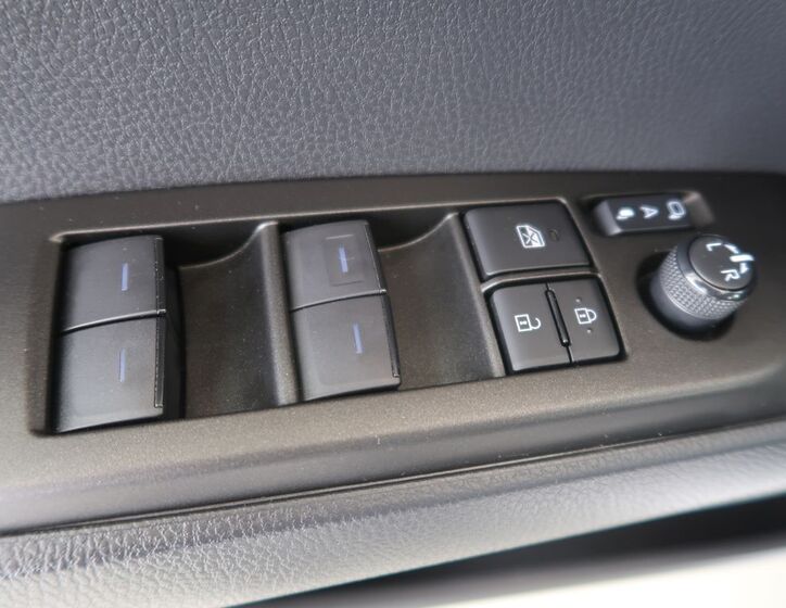 Toyota Camry 23