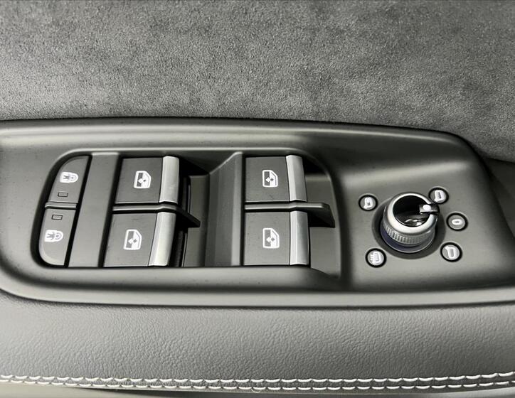 Audi SQ7 32