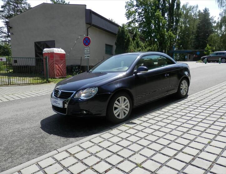 Volkswagen EOS 3