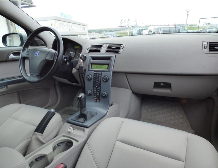 Volvo V50 33