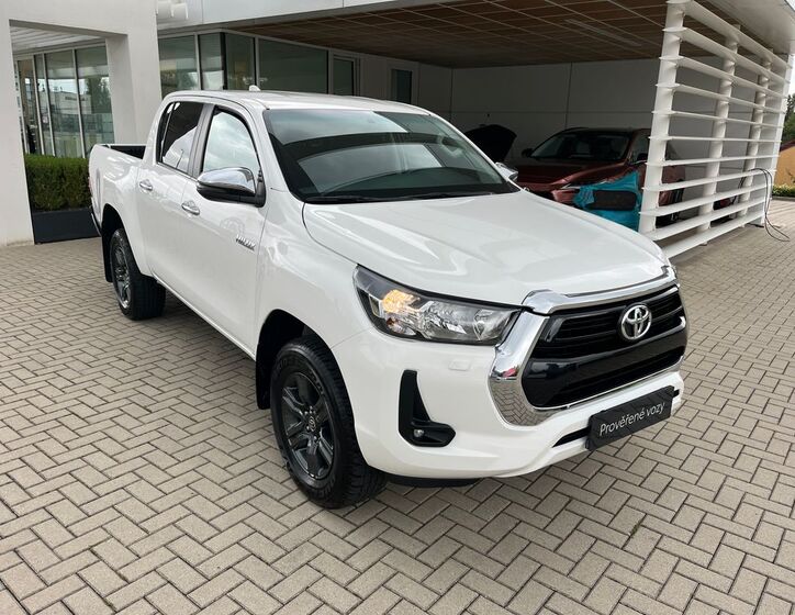 Toyota Hilux 8