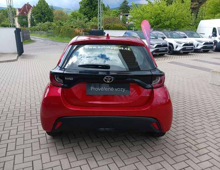Toyota Yaris 5