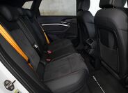 Audi e-tron 13