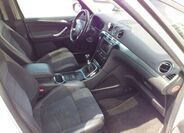Ford Galaxy 16