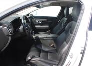 Volvo V90 10