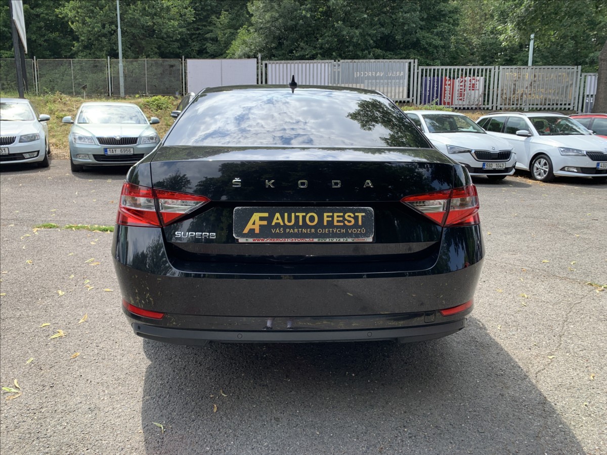 Škoda Superb