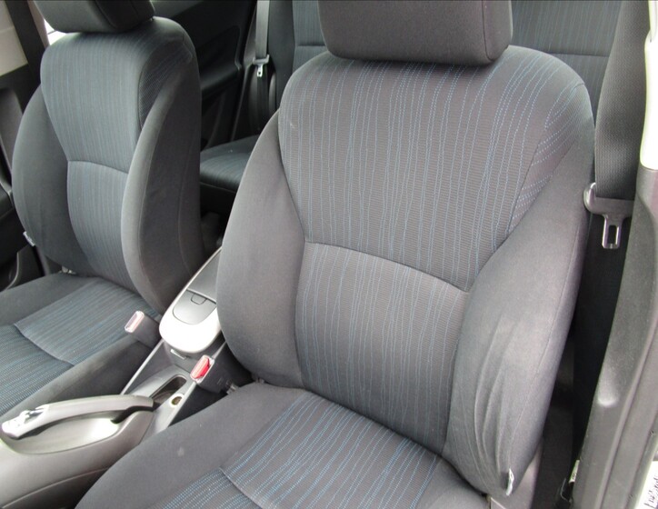Toyota Auris 12