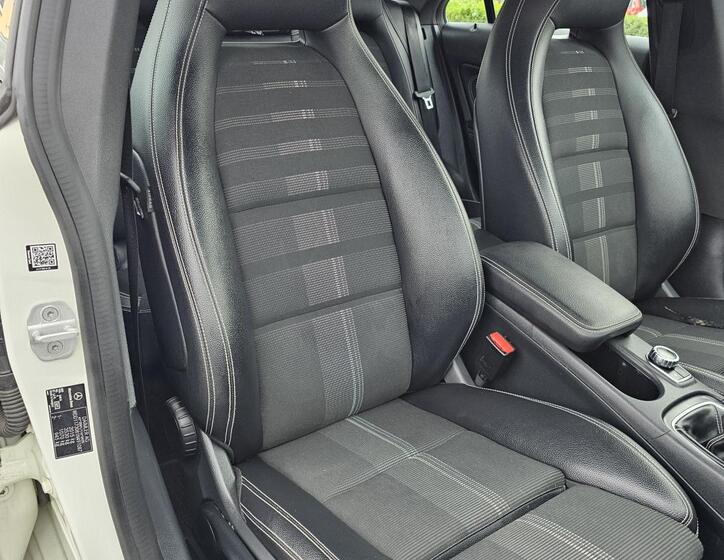 Mercedes-Benz CLA 33