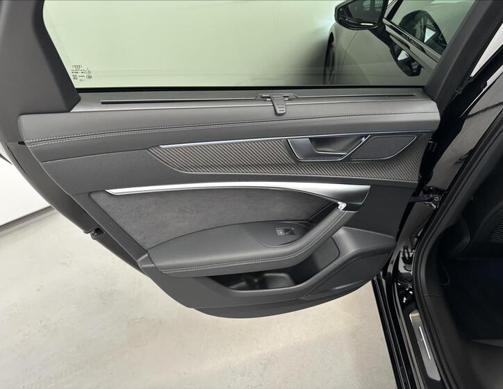 Audi S6 29
