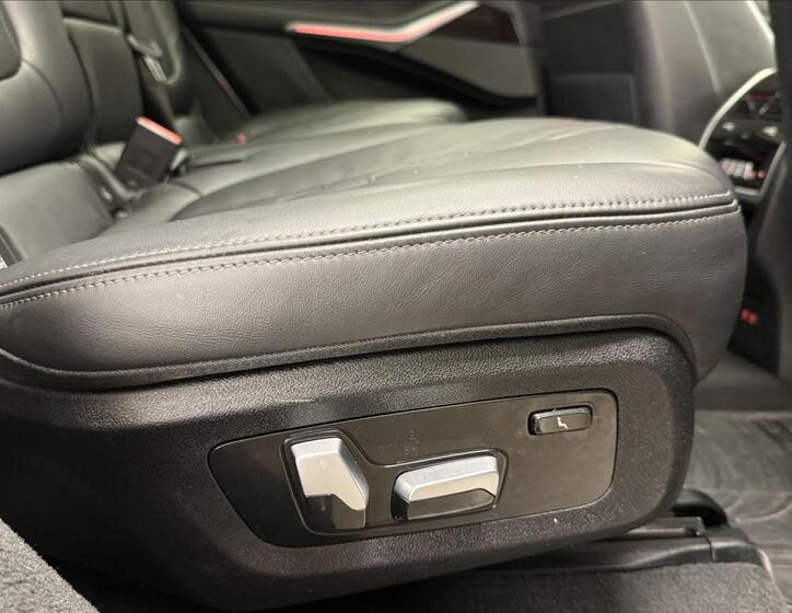 BMW X7 14