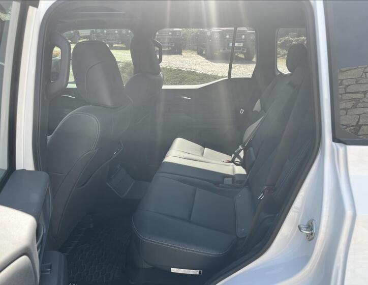 Toyota Land Cruiser 15