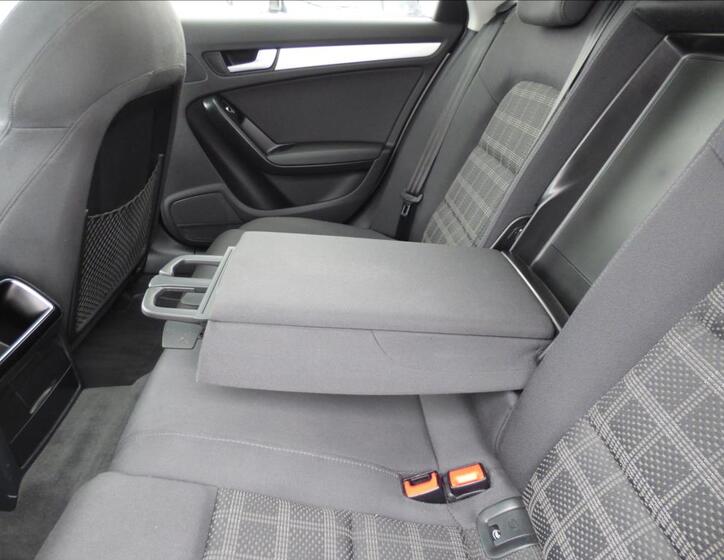 Audi A4 54