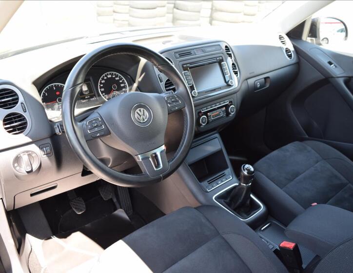Volkswagen Tiguan 16