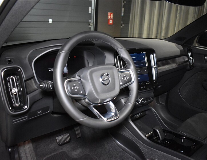 Volvo XC40 11
