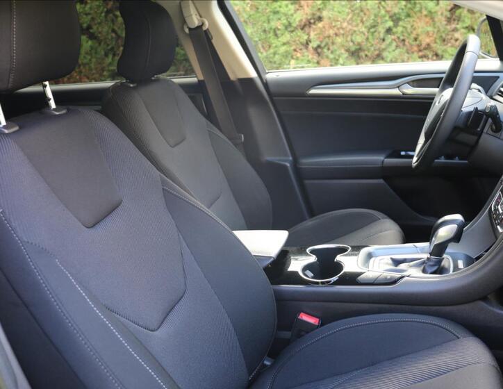 Ford Mondeo 37