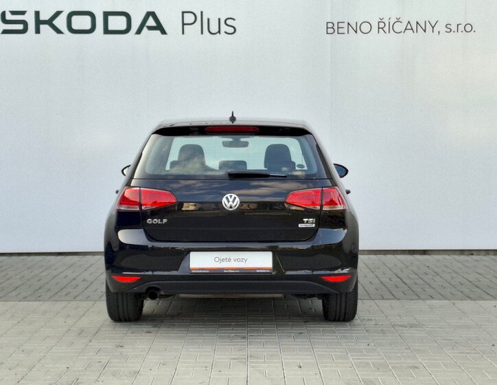 Volkswagen Golf 12