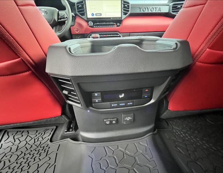 Toyota Sequoia 13