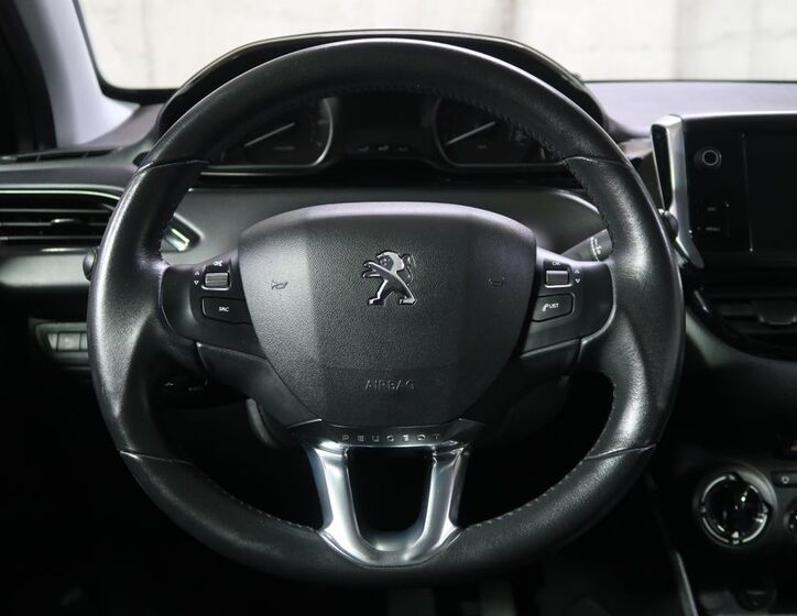 Peugeot 208 14