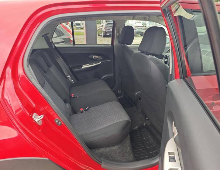 Toyota Urban Cruiser 13
