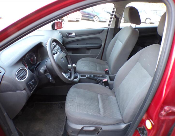 Ford Focus 11