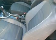 Volkswagen New Beetle 22