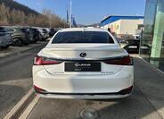 Lexus ES 300h 4