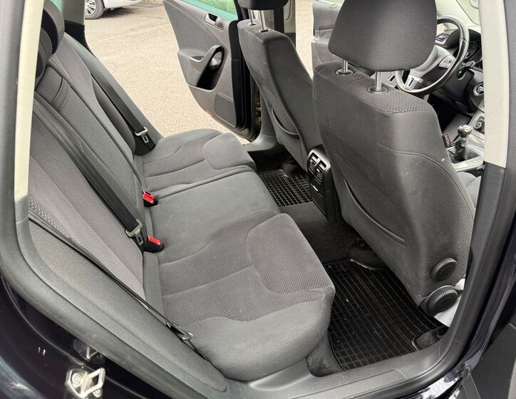 Volkswagen Passat 10