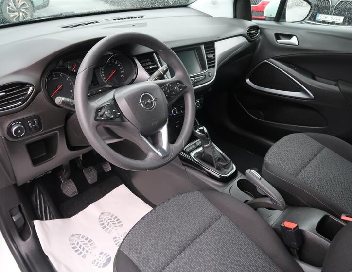 Opel Crossland X 9