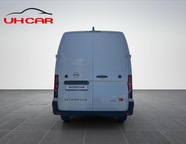 Nissan Interstar 6