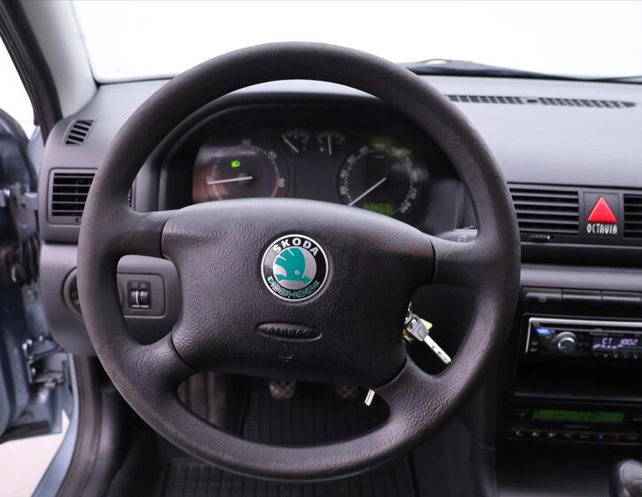 Škoda Octavia 14
