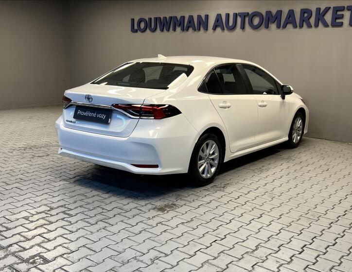 Toyota Corolla 2