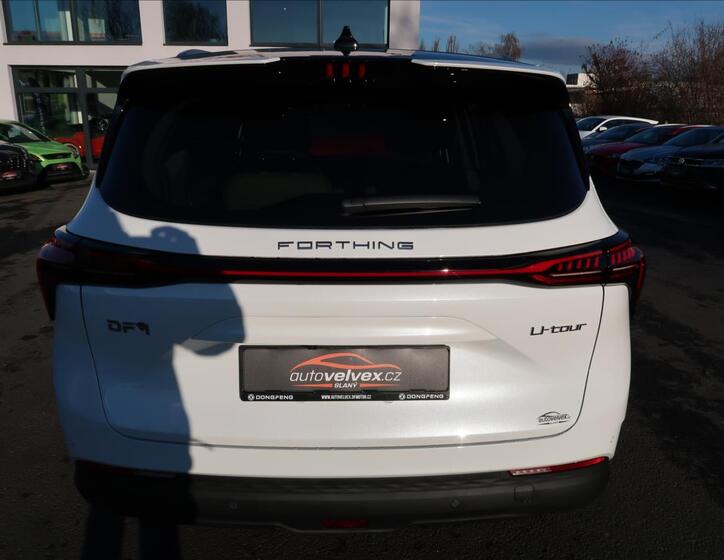 Dongfeng U-Tour 8